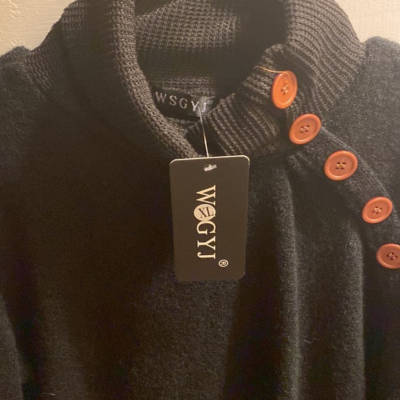 Sweater - Picture 3 of 5